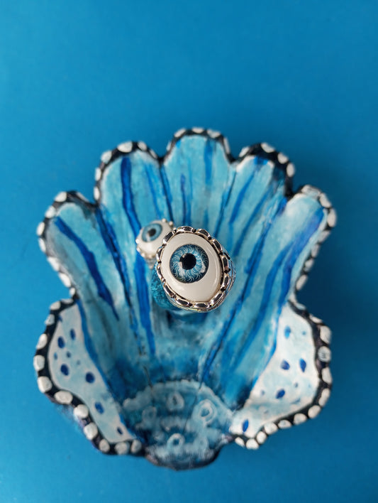 Azure gaze